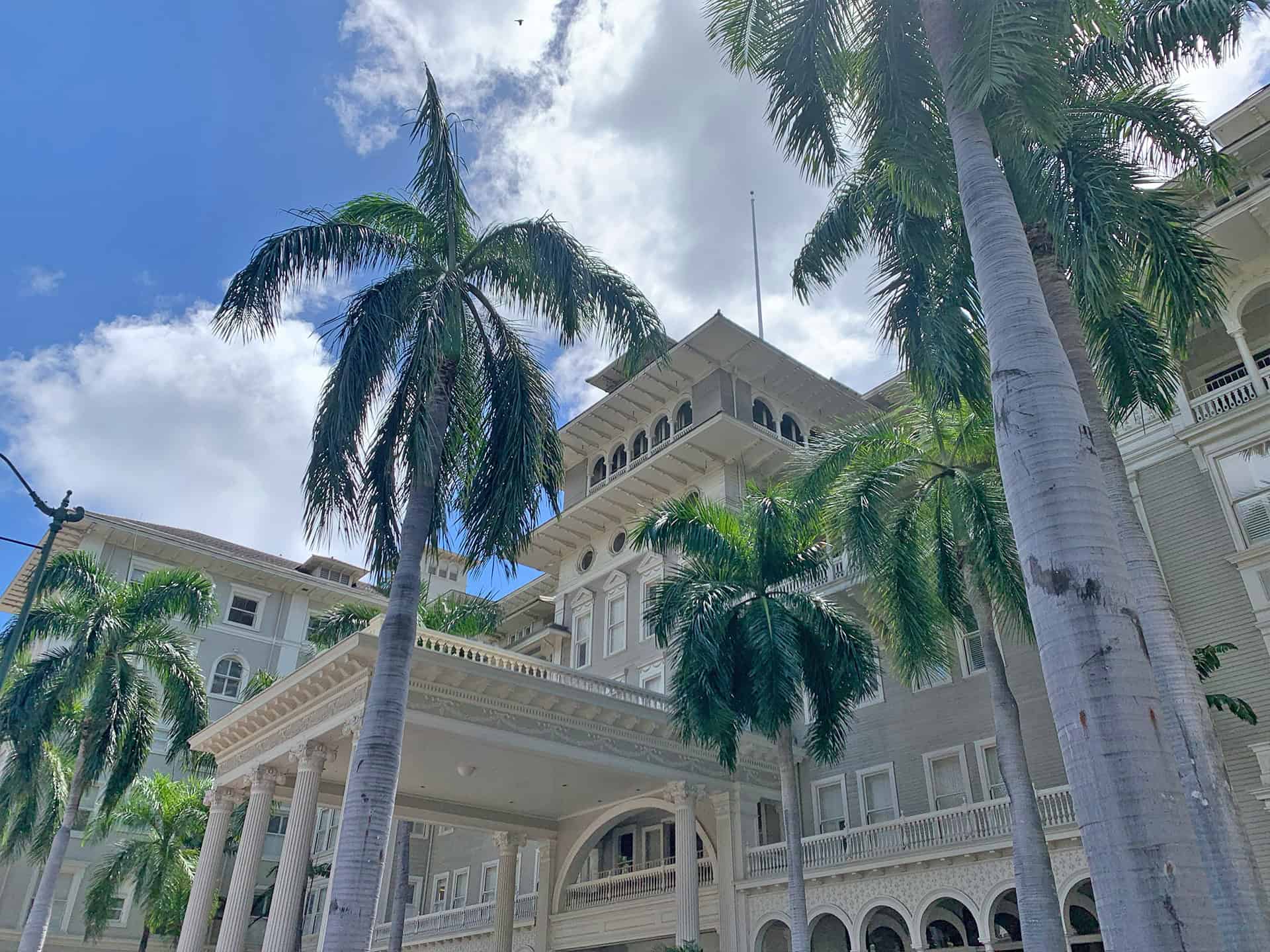 モアナ サーフライダー(Moana Surfrider, A Westin Resort & Spa, Waikiki Beach)|ワイキキ最古の歴史あるホテル