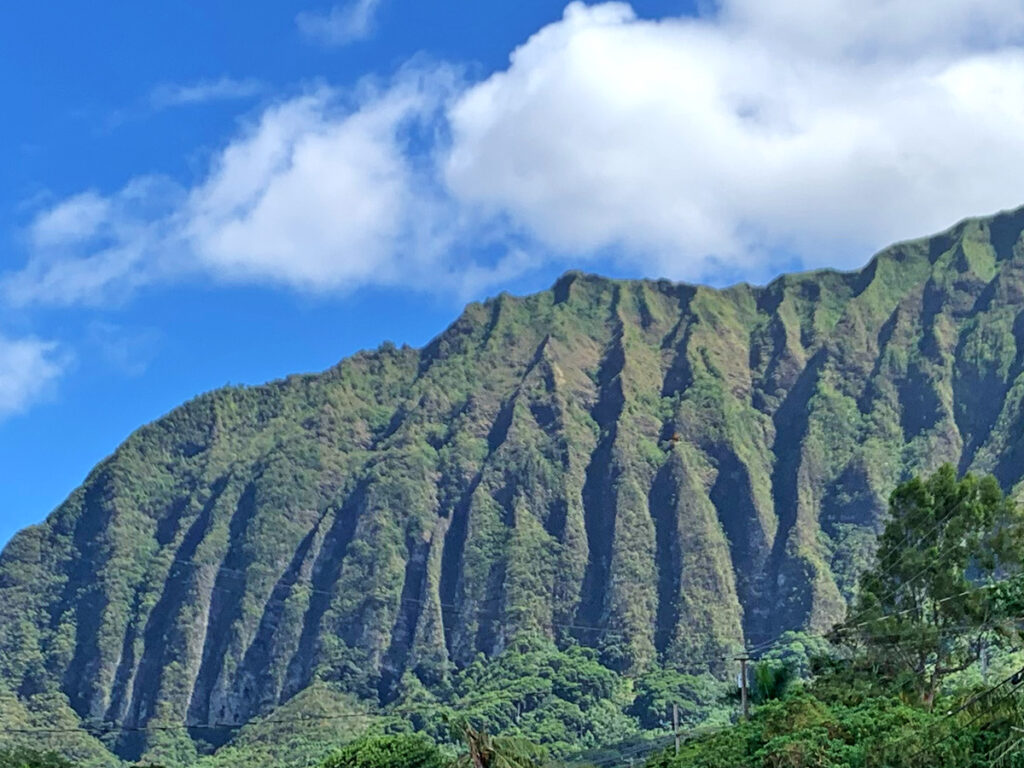 コオラウ山脈(Kuliʻouʻou Summit)
